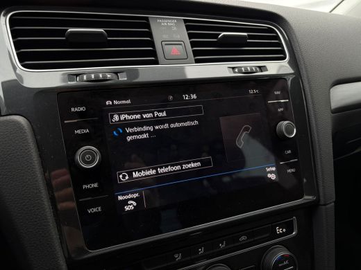 Volkswagen e-Golf E-DITION 136 pk | SoH 91% | Apple Carplay | Cruise controle | Navigatie | Led koplampen | Parkeer... ActivLease financial lease