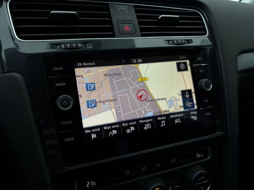 Volkswagen e-Golf E-DITION 136 pk | SoH 91% | Apple Carplay | Cruise controle | Navigatie | Led koplampen | Parkeer... ActivLease financial lease