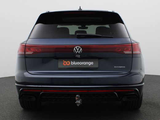 Volkswagen Touareg 3.0 TSi eHybrid 4MOTION R Edition 463PK DSG Pano-Schuifdak, Puglia Leder, 360gr. Camera, Stoelver... ActivLease financial lease