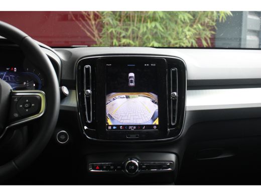 Volvo  XC40 2.0 B4 Plus Dark | Trekhaak | Camera | Harman/Kardon | Pilot Assist ActivLease financial lease