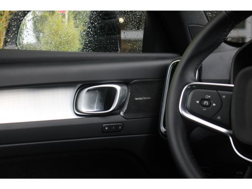 Volvo  XC40 2.0 B4 Plus Dark | Trekhaak | Camera | Harman/Kardon | Pilot Assist ActivLease financial lease