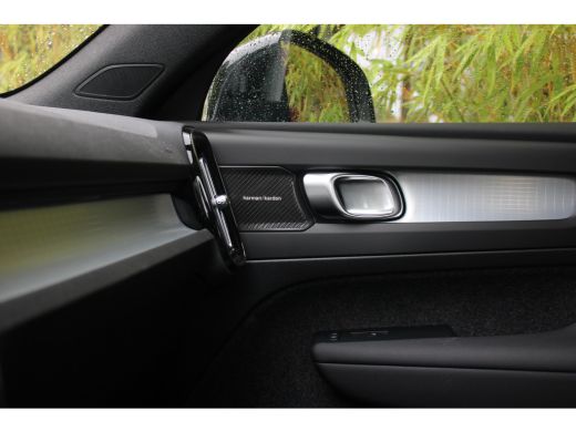 Volvo  XC40 2.0 B4 Plus Dark | Trekhaak | Camera | Harman/Kardon | Pilot Assist ActivLease financial lease