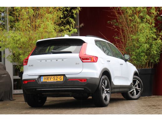 Volvo  XC40 2.0 B4 Plus Dark | Trekhaak | Camera | Harman/Kardon | Pilot Assist ActivLease financial lease