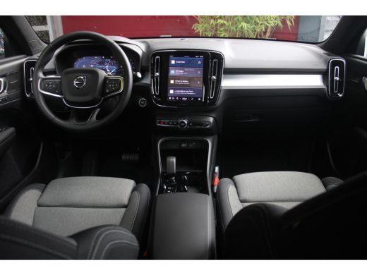 Volvo  XC40 2.0 B4 Plus Dark | Trekhaak | Camera | Harman/Kardon | Pilot Assist ActivLease financial lease