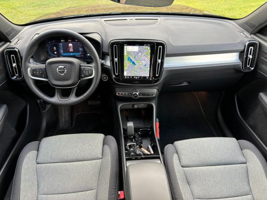 Volvo  XC40 B4 197PK Plus Dark | Trekhaak | Climate Pack | Power Seats | BLIS | Verw. voorruit ActivLease financial lease