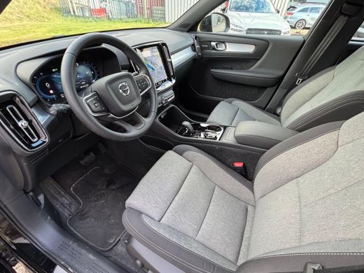 Volvo  XC40 B4 197PK Plus Dark | Trekhaak | Climate Pack | Power Seats | BLIS | Verw. voorruit ActivLease financial lease
