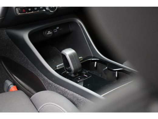 Volvo  XC40 Recharge Core 70 kWh | Trekhaak | Camera | Stuur/stoelverwarming ActivLease financial lease