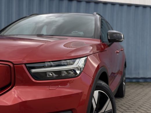 Volvo  XC40 Recharge P8 AWD R-Design Trekhaak wegklapbaar | Panoramisch schuif/kanteldak | 19" LM velgen | Ge... ActivLease financial lease