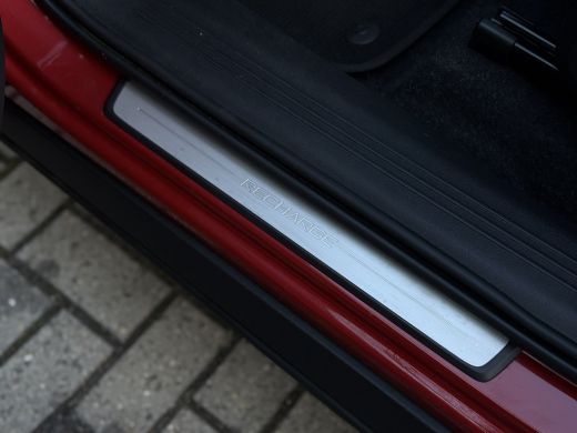 Volvo  XC40 Recharge P8 AWD R-Design Trekhaak wegklapbaar | Panoramisch schuif/kanteldak | 19" LM velgen | Ge... ActivLease financial lease