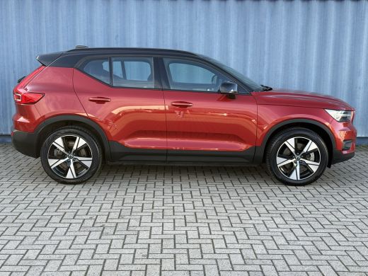 Volvo  XC40 Recharge P8 AWD R-Design Trekhaak wegklapbaar | Panoramisch schuif/kanteldak | 19" LM velgen | Ge... ActivLease financial lease