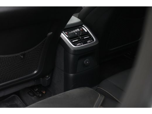 Volvo  XC90 2.0 T8 Recharge AWD R-Design | Panoramadak | Harman/Kardon | 22" Velgen | Pilot Assist | Memory ActivLease financial lease