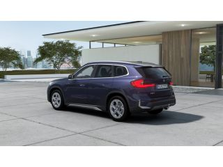 BMW iX1 eDrive20 / Trekhaak / Achteruitrijcamera / Comfort Access / Adaptieve LED / Stoelverwarming