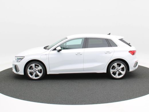 Audi A3 Sportback 40 TFSi e 204 Pk Automaat S-Line | Full LED | 18 Inch | Adaptive Cruise | App Connect |... ActivLease financial lease