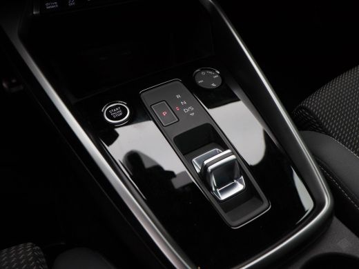 Audi A3 Sportback 40 TFSi e 204 Pk Automaat S-Line | Full LED | 18 Inch | Adaptive Cruise | App Connect |... ActivLease financial lease