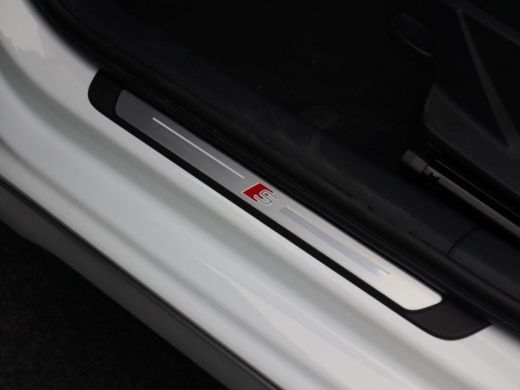 Audi A3 Sportback 40 TFSi e 204 Pk Automaat S-Line | Full LED | 18 Inch | Adaptive Cruise | App Connect |... ActivLease financial lease