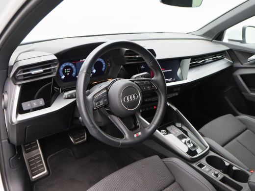 Audi A3 Sportback 40 TFSi e 204 Pk Automaat S-Line | Full LED | 18 Inch | Adaptive Cruise | App Connect |... ActivLease financial lease