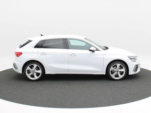 Audi A3 Sportback 40 TFSi e 204 Pk Automaat S-Line | Full LED | 18 Inch | Adaptive Cruise | App Connect |... ActivLease financial lease