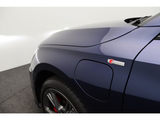 Audi A3 Sportback 45 TFSI e S edition Competition | Achterbank in delen neerklapbaar | Achteruitrijcamera... ActivLease financial lease