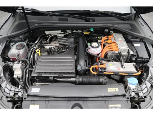 Audi A3 Sportback 45 TFSI e S edition Competition | Achterbank in delen neerklapbaar | Achteruitrijcamera... ActivLease financial lease