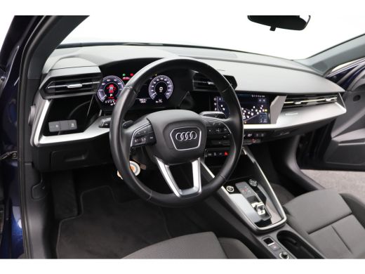 Audi A3 Sportback 45 TFSI e S edition Competition | Achterbank in delen neerklapbaar | Achteruitrijcamera... ActivLease financial lease