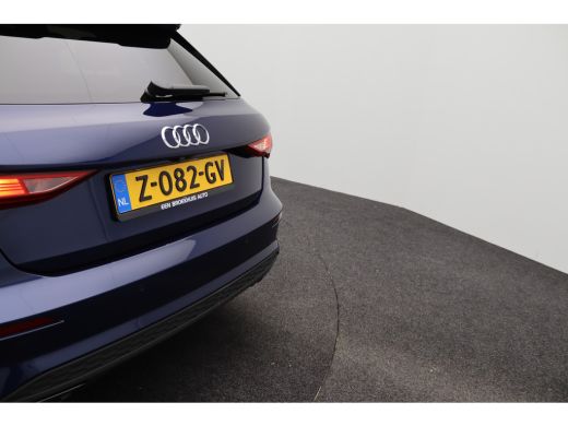 Audi A3 Sportback 45 TFSI e S edition Competition | Achterbank in delen neerklapbaar | Achteruitrijcamera... ActivLease financial lease