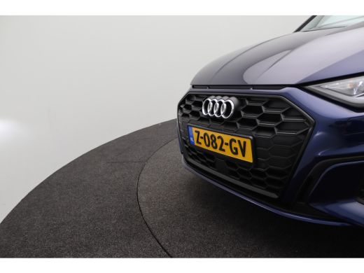 Audi A3 Sportback 45 TFSI e S edition Competition | Achterbank in delen neerklapbaar | Achteruitrijcamera... ActivLease financial lease