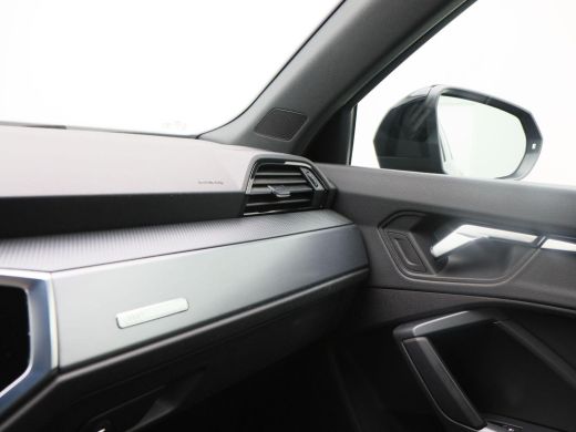 Audi Q3 35 TFSi 150 Pk Automaat S-Line | Full LED | Navigatie | 18 Inch | Zwart Optiek | Cruise Controle ... ActivLease financial lease