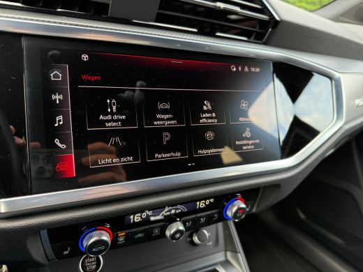 Audi Q3 45 TFSI e S edition | Achteruitrijcamera | Apple Carplay/Android Auto|telefoonintegratie premium ... ActivLease financial lease