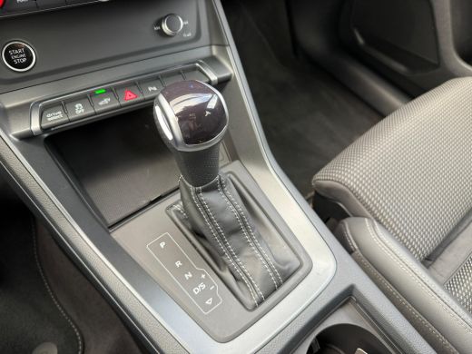 Audi Q3 45 TFSI e S edition | Achteruitrijcamera | Apple Carplay/Android Auto|telefoonintegratie premium ... ActivLease financial lease