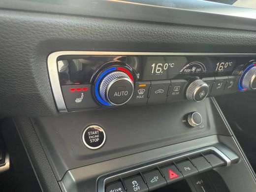 Audi Q3 45 TFSI e S edition | Achteruitrijcamera | Apple Carplay/Android Auto|telefoonintegratie premium ... ActivLease financial lease