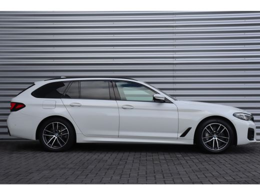 BMW 5 Serie Touring 530e 292PK X-DRIVE HIGH EXECUTIVE M-SPORT / NAVI / LEDER / FULL-LED / CLIMA / PDC / 18" L... ActivLease financial lease
