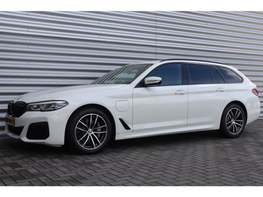 BMW 5 Serie Touring 530e 292PK X-DRIVE HIGH EXECUTIVE M-SPORT / NAVI / LEDER / FULL-LED / CLIMA / PDC / 18" L... ActivLease financial lease