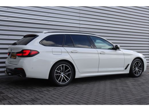 BMW 5 Serie Touring 530e 292PK X-DRIVE HIGH EXECUTIVE M-SPORT / NAVI / LEDER / FULL-LED / CLIMA / PDC / 18" L... ActivLease financial lease