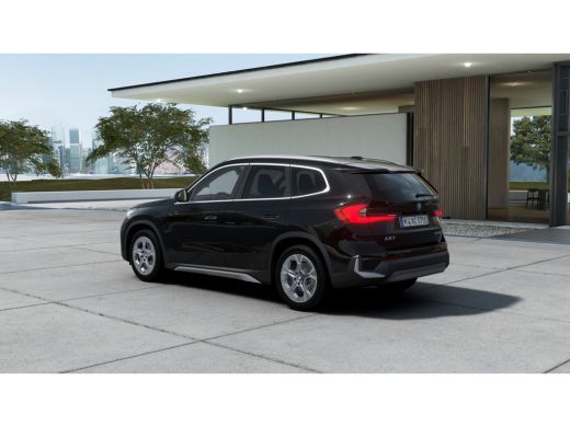 BMW iX1 eDrive20 Pure Edition / Fiscale waarde € 44.995,= ActivLease financial lease
