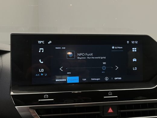 Citroën ë-C4 Feel Pack 50 kWh Camera | Carplay | Cruise | Apple/Android Carplay | 18" Lichtmetaal | Virtueel D... ActivLease financial lease