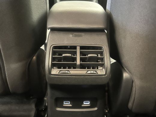 Citroën ë-C4 Feel Pack 50 kWh Camera | Carplay | Cruise | Apple/Android Carplay | 18" Lichtmetaal | Virtueel D... ActivLease financial lease