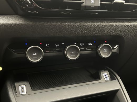 Citroën ë-C4 Feel Pack 50 kWh Camera | Carplay | Cruise | Apple/Android Carplay | 18" Lichtmetaal | Virtueel D... ActivLease financial lease