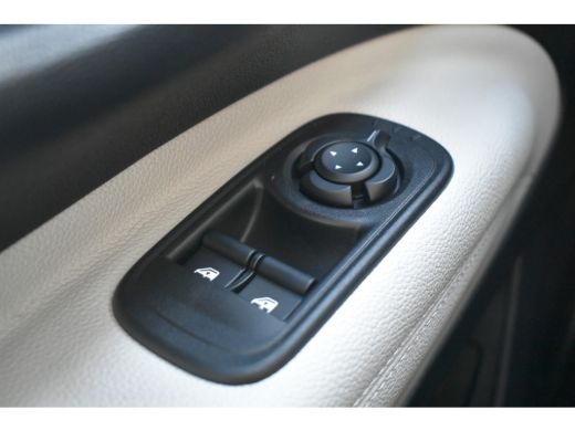 Fiat 500 La Prima 24 kWh DEMO-DEAL! | Leder | Panoramadak | Stoelverwarming | Dodehoek-Detectie | Adaptive... ActivLease financial lease