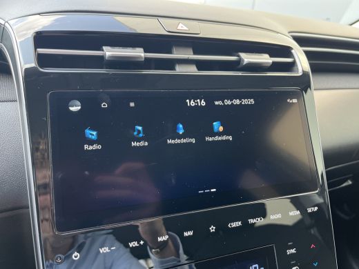 Hyundai Tucson 1.6 T-GDI 265pk PHEV Comfort Smart 4WD | Climate | Camera | Carplay | Keyless | Navigatie | Full ... ActivLease financial lease