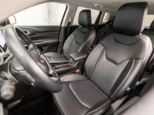 Jeep Compass 4xe 240 Plug-in Hybrid S Black Sport 240Pk Automaat (VIRTUAL COCKPIT, APPLE CARPLAY, GROOT NAVI, ... ActivLease financial lease