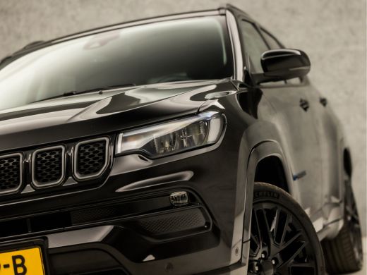 Jeep Compass 4xe 240 Plug-in Hybrid S Black Sport 240Pk Automaat (VIRTUAL COCKPIT, APPLE CARPLAY, LEDER, STUUR... ActivLease financial lease