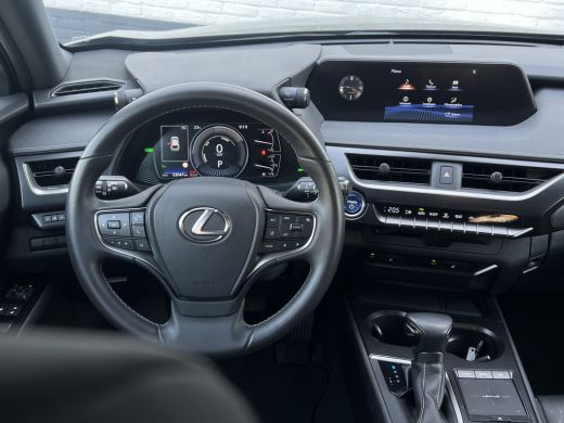 Lexus UX 250h Style+ Edition | Leder | Camera | Carplay | 18 inch | Dodehoek ActivLease financial lease
