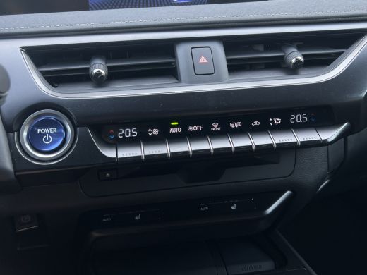 Lexus UX 250h Style+ Edition | Leder | Camera | Carplay | 18 inch | Dodehoek ActivLease financial lease