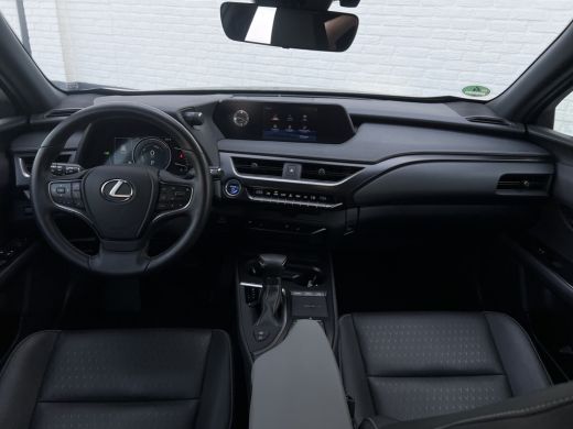 Lexus UX 250h Style+ Edition | Leder | Camera | Carplay | 18 inch | Dodehoek ActivLease financial lease