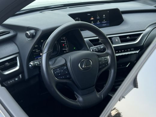 Lexus UX 250h Style+ Edition | Leder | Camera | Carplay | 18 inch | Dodehoek ActivLease financial lease