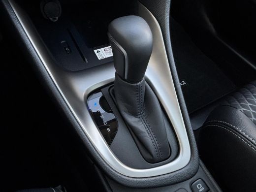 Mazda 2 Hybrid Hybrid 1.5 Select | Stoel/stuur verwarming | Achteruitrij camera | Led lampen | Panorama dak | Kl... ActivLease financial lease