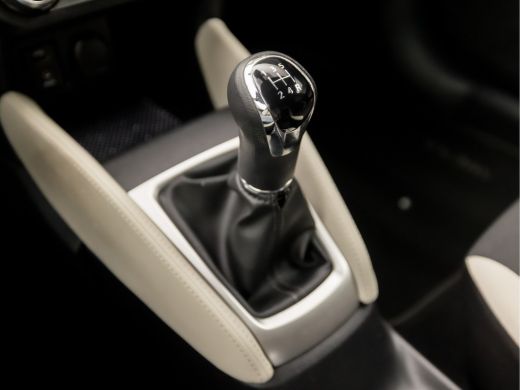 Nissan Micra 0.9 IG-T N-Connecta Sport (NAVIGATIE, CLIMATE, CAMERA, SPORTSTOELEN, GETINT GLAS, CRUISE, LM VELG... ActivLease financial lease