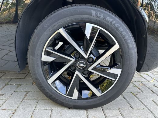 Opel Corsa 1.2 100PK Turbo GS | CAMERA| PARKEERSENSOREN V+A| CRUISE CONTROL| DAB| DODEHOEK DETECTIE| ActivLease financial lease