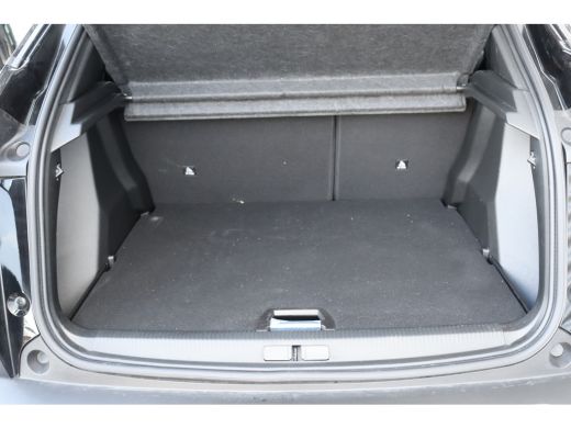 Peugeot 2008 1.2 PURETECH 130PK GT PACK AUTOMAAT / NAVI / LEDER / CLIMA / LED / PDC / 17" LMV / KEYLESS / ALCA... ActivLease financial lease