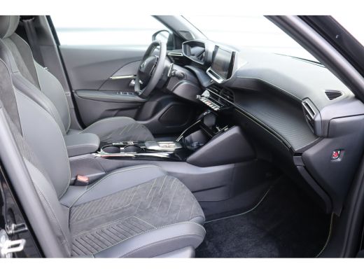 Peugeot 2008 1.2 PURETECH 130PK GT PACK AUTOMAAT / NAVI / LEDER / CLIMA / LED / PDC / 17" LMV / KEYLESS / ALCA... ActivLease financial lease